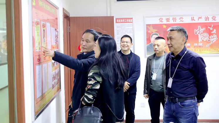 郴州高新區(qū)紀工委書記、監(jiān)工委主任曾雁走訪炬神電子