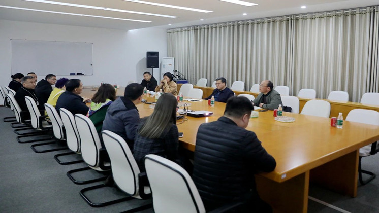 郴州高新區黨工委副書記、管委會主任李黎明蒞臨炬神電子調研