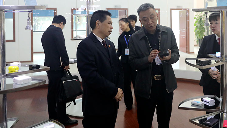 “送法進企業、服務自貿區”——市中級人民法院為炬神電子提供優質司法服務